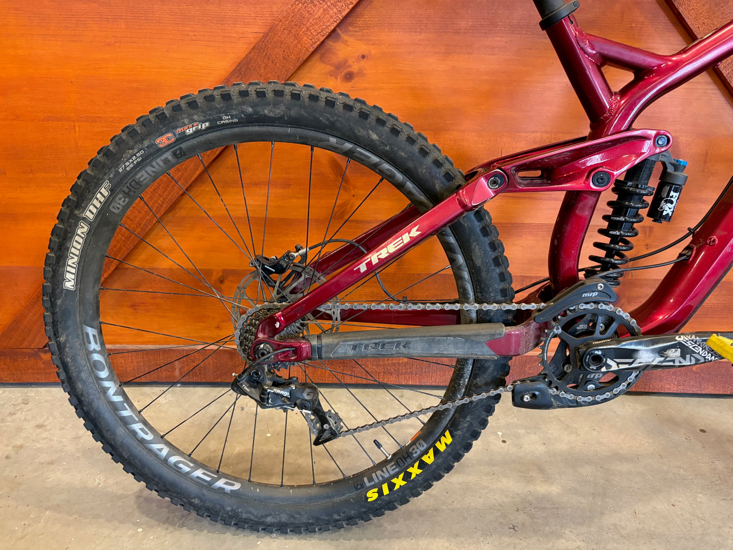 Trek Session 8 2021 - Medium