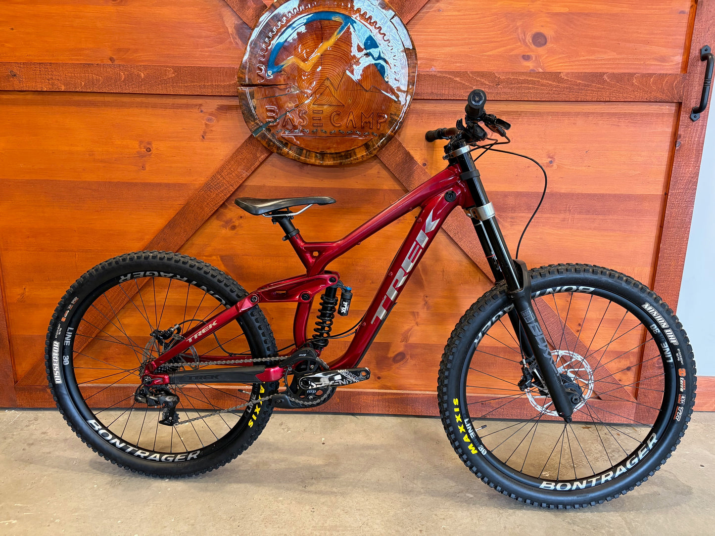 Trek Session 8 2022 - Small