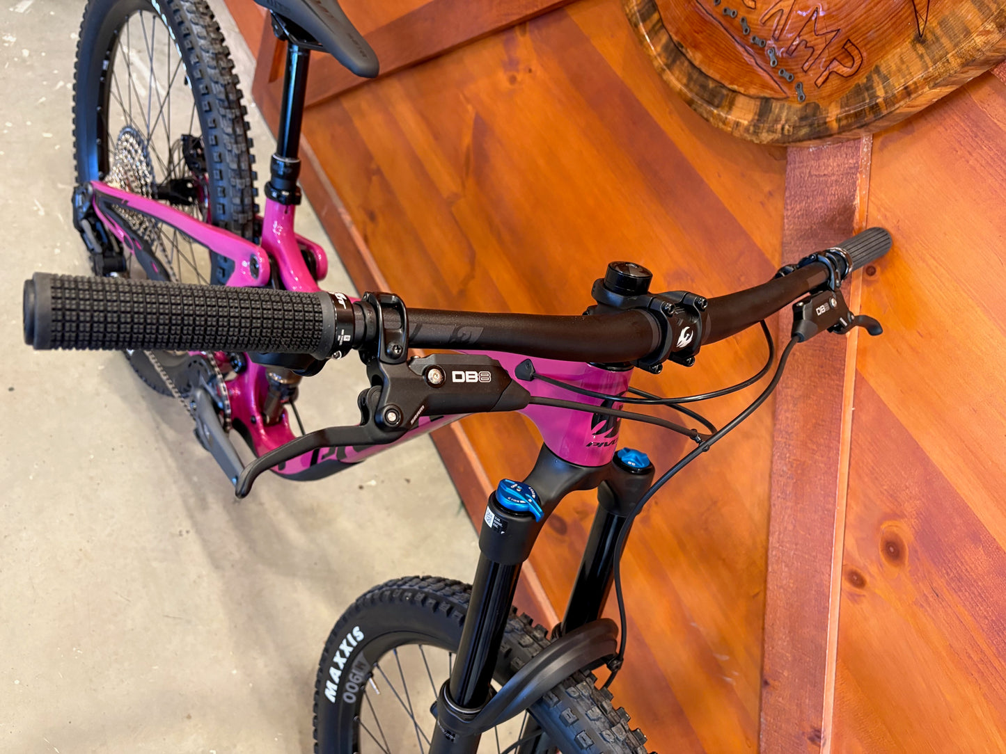 Pivot Shadowcat Ride GX AXS 27.5" XS