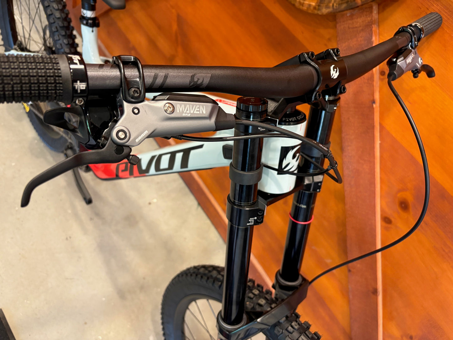 Pivot Phoenix Ride GX