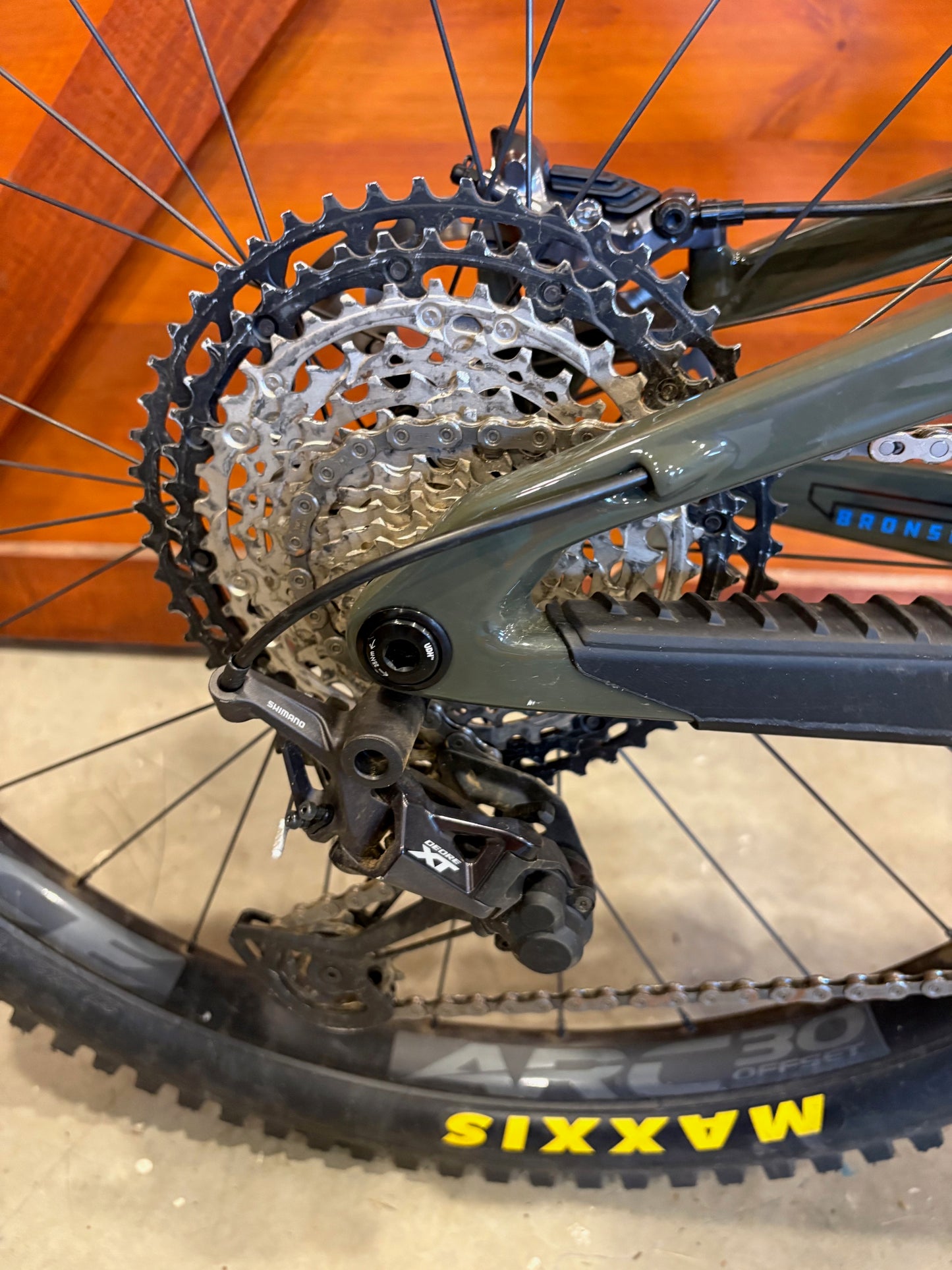 2023 Santa Cruz Bronson C XT