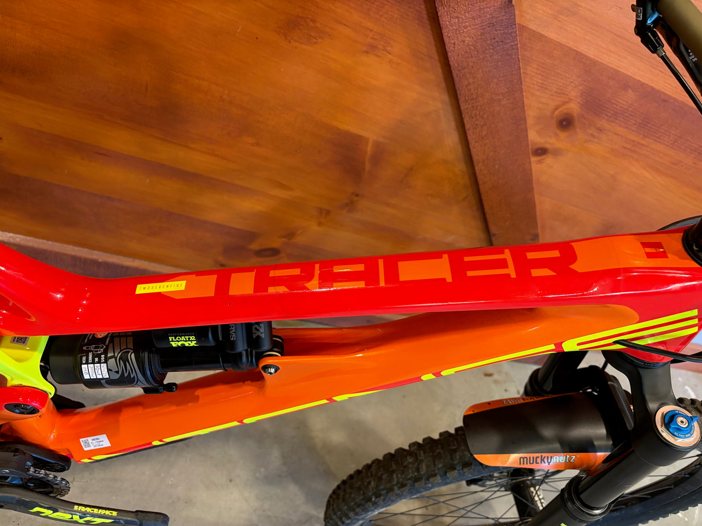 2017 Intense Tracer Pro Large