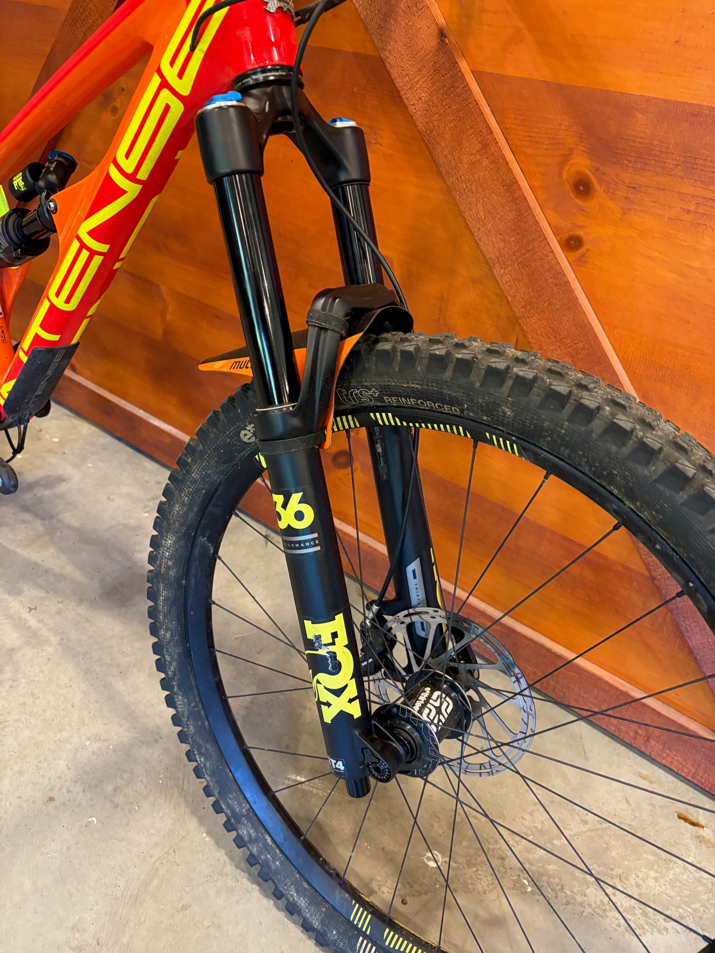 2017 Intense Tracer Pro Large