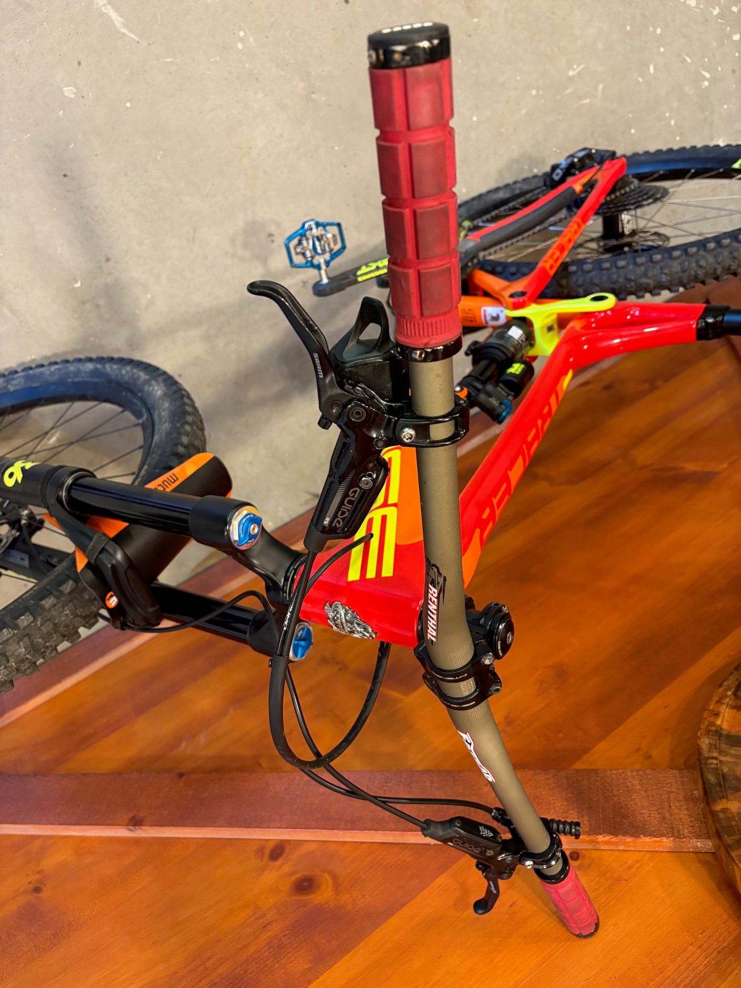 2017 Intense Tracer Pro Large