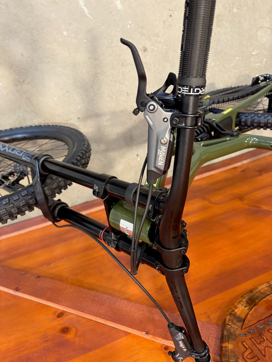 Santa Cruz V10 8 CC MX DH S Green