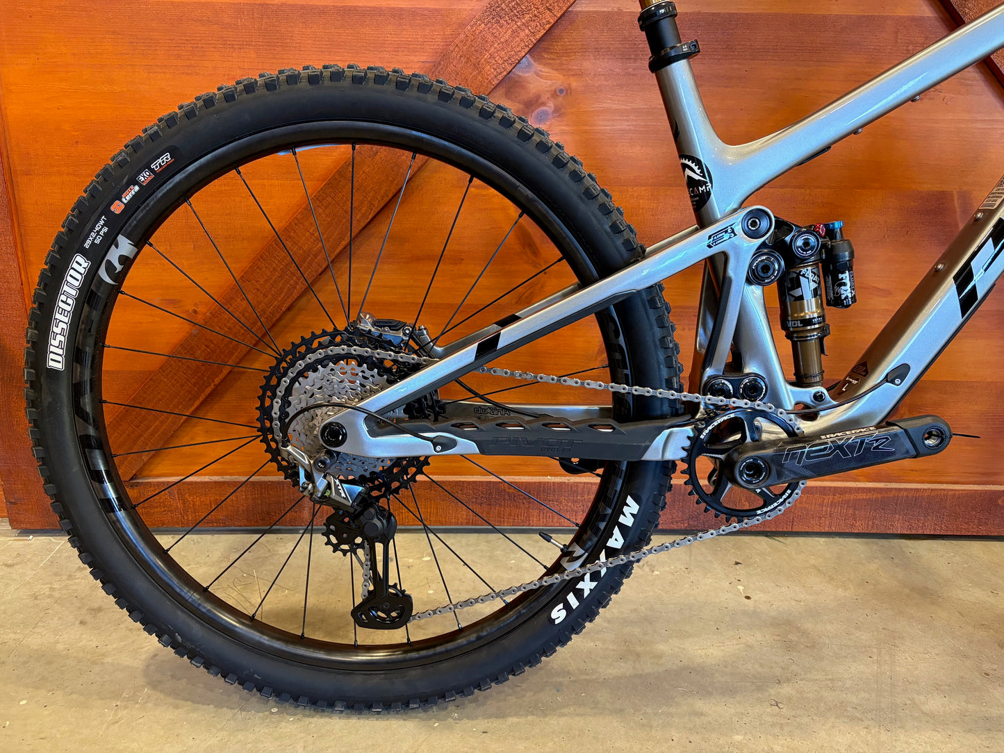 Pivot Trail 429 Silver Team XTR w Carbon Wheels