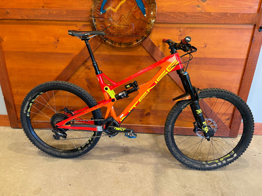 2017 Intense Tracer Pro Large