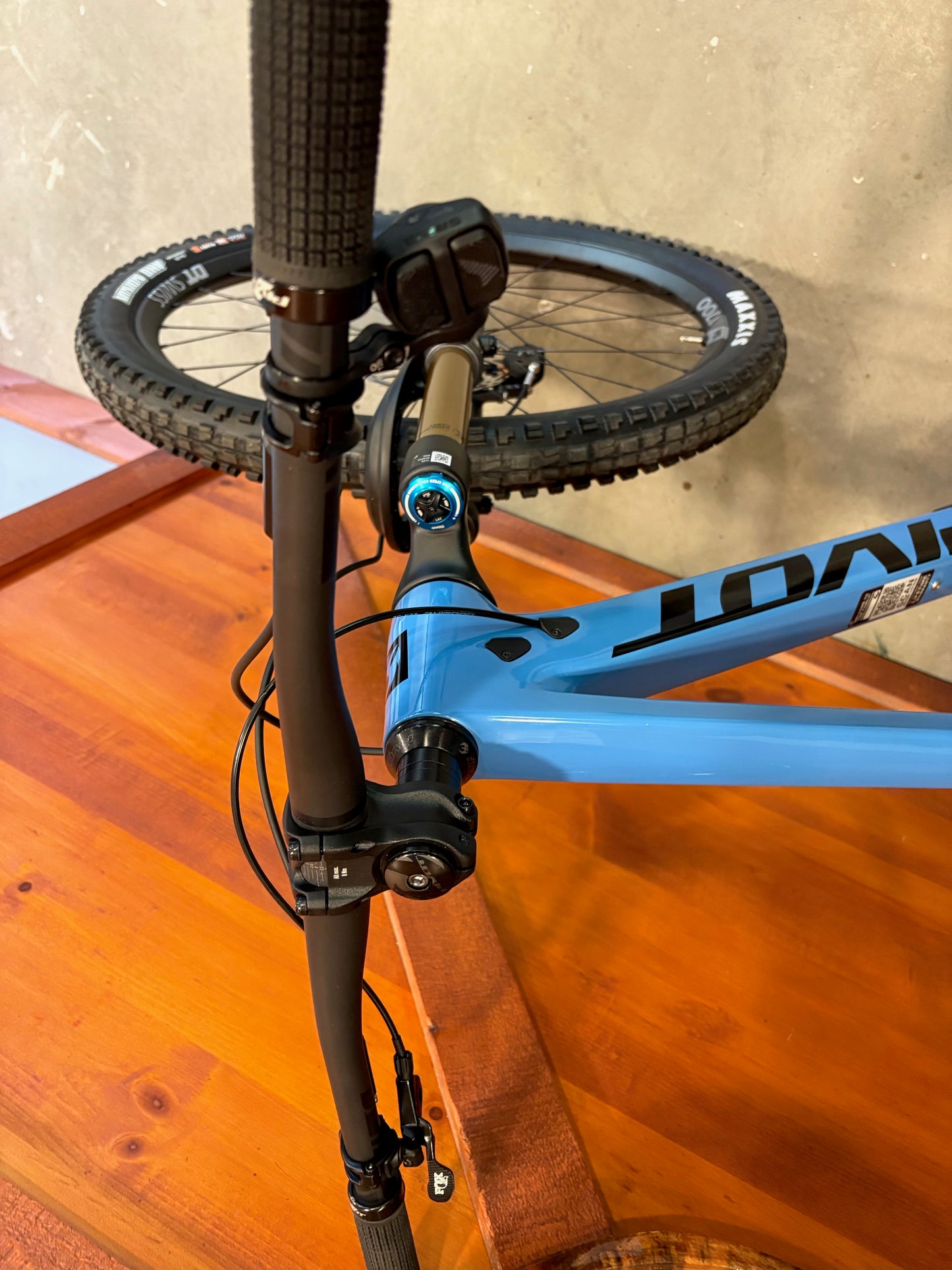 Pivot Switchblade Pro XO AXS