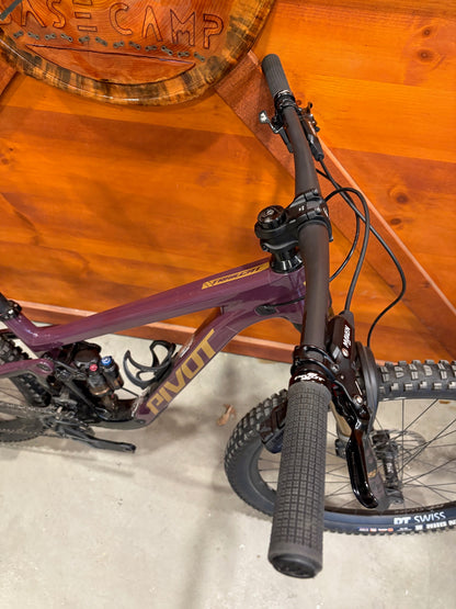 2025 Pivot Trailcat LT Pro XO AXS Small Demo