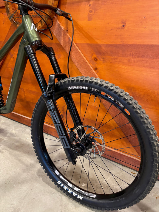 2024 Norco Shore A Park ZEB Large