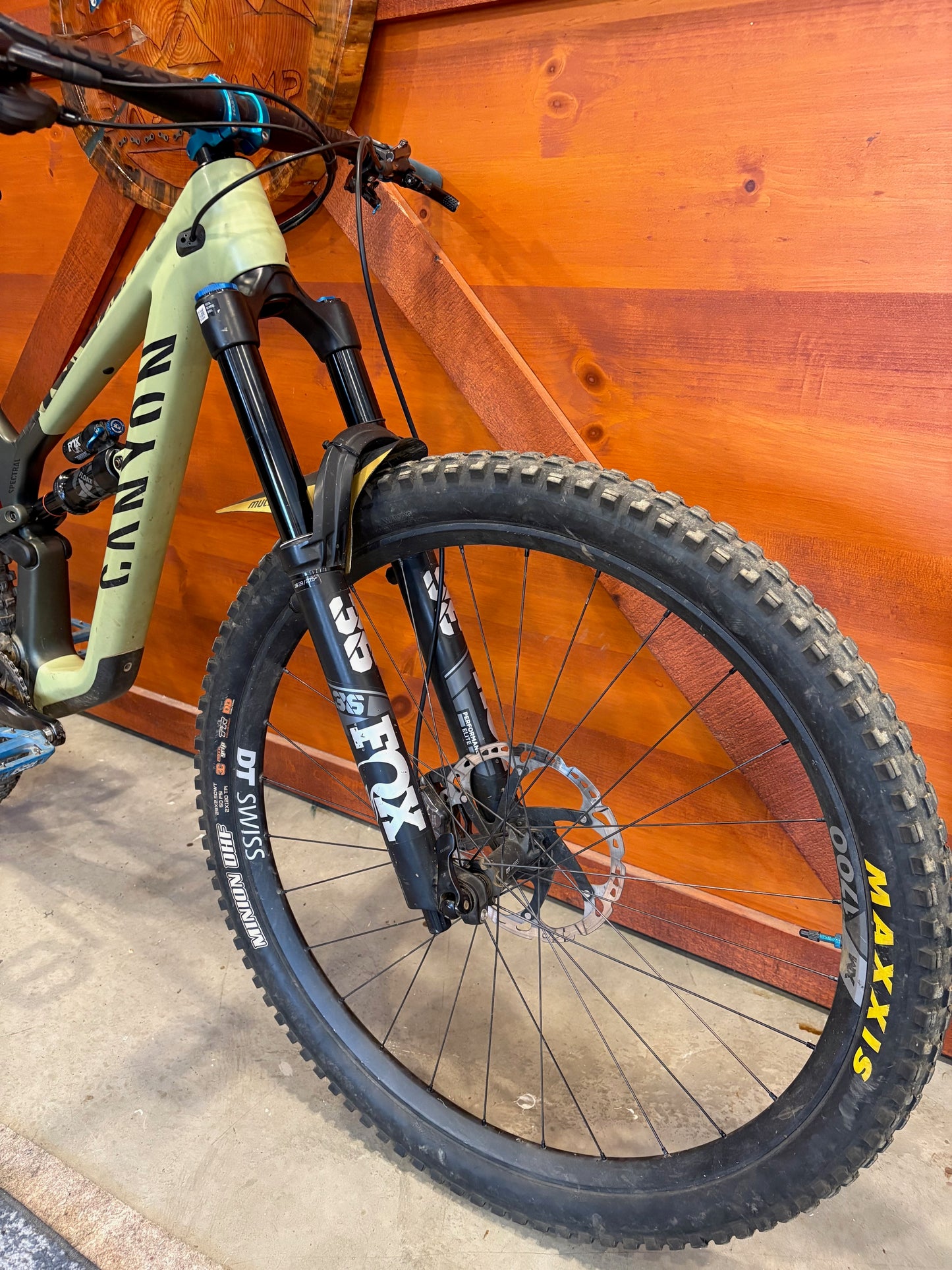 2023 Canyon Spectral 125 CF 8