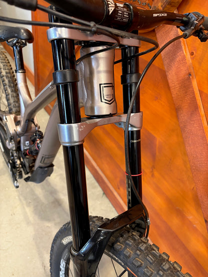 2022 Commencal Supreme V4