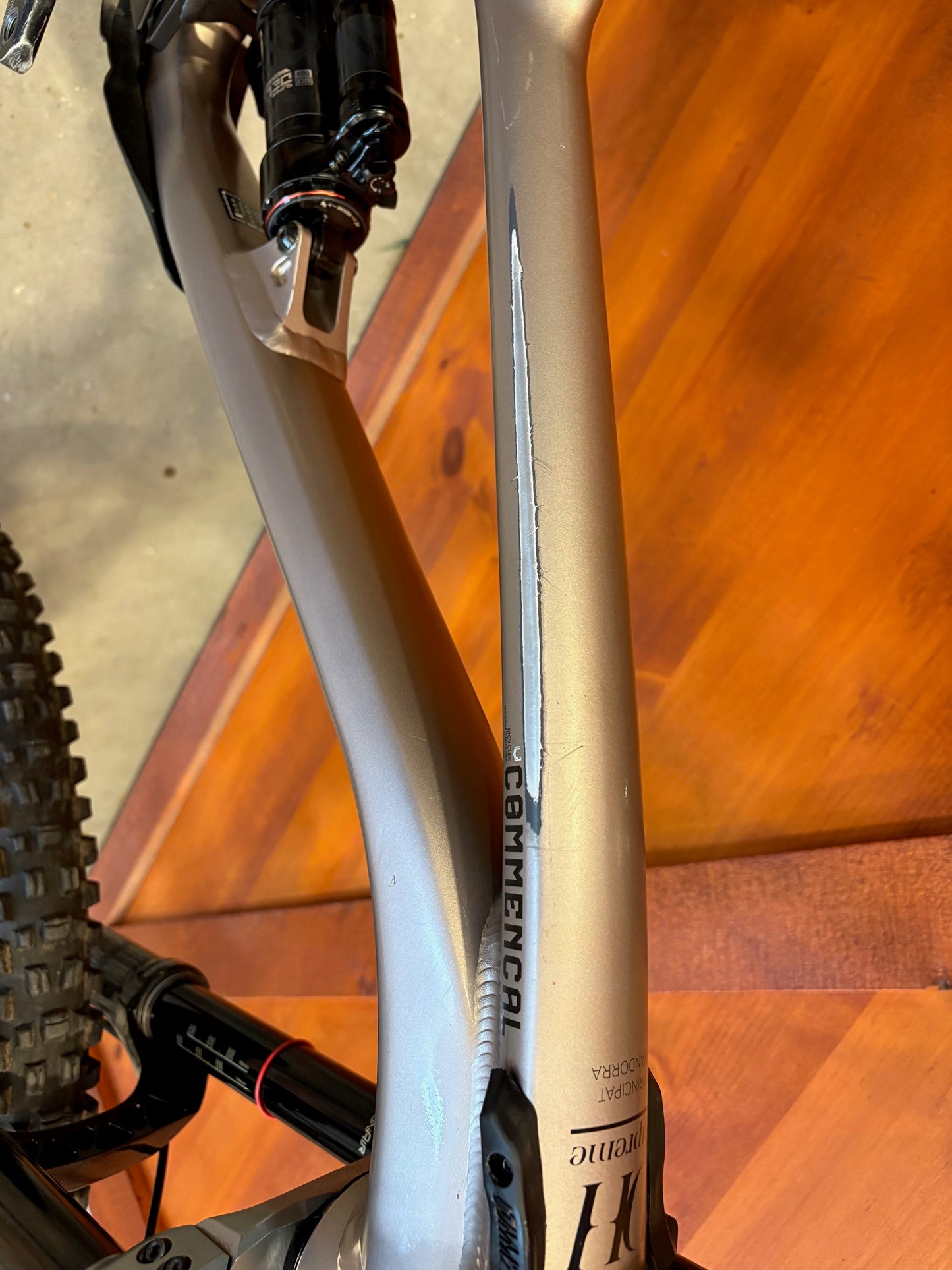 2022 Commencal Supreme V4