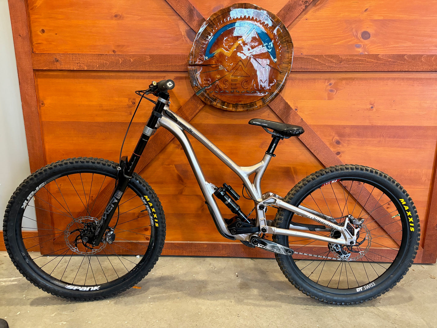 2022 Commencal Supreme V4