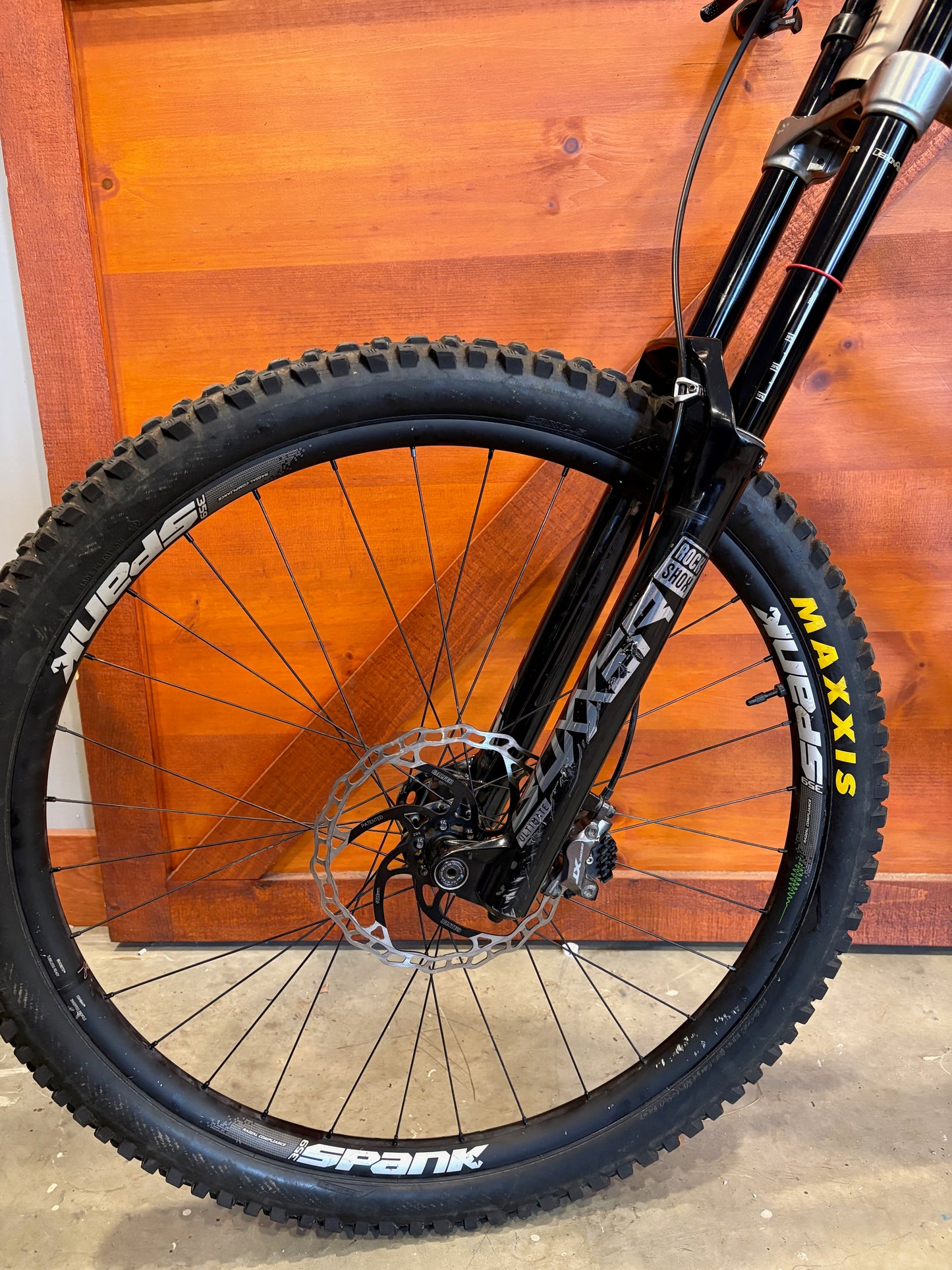 2022 Commencal Supreme V4