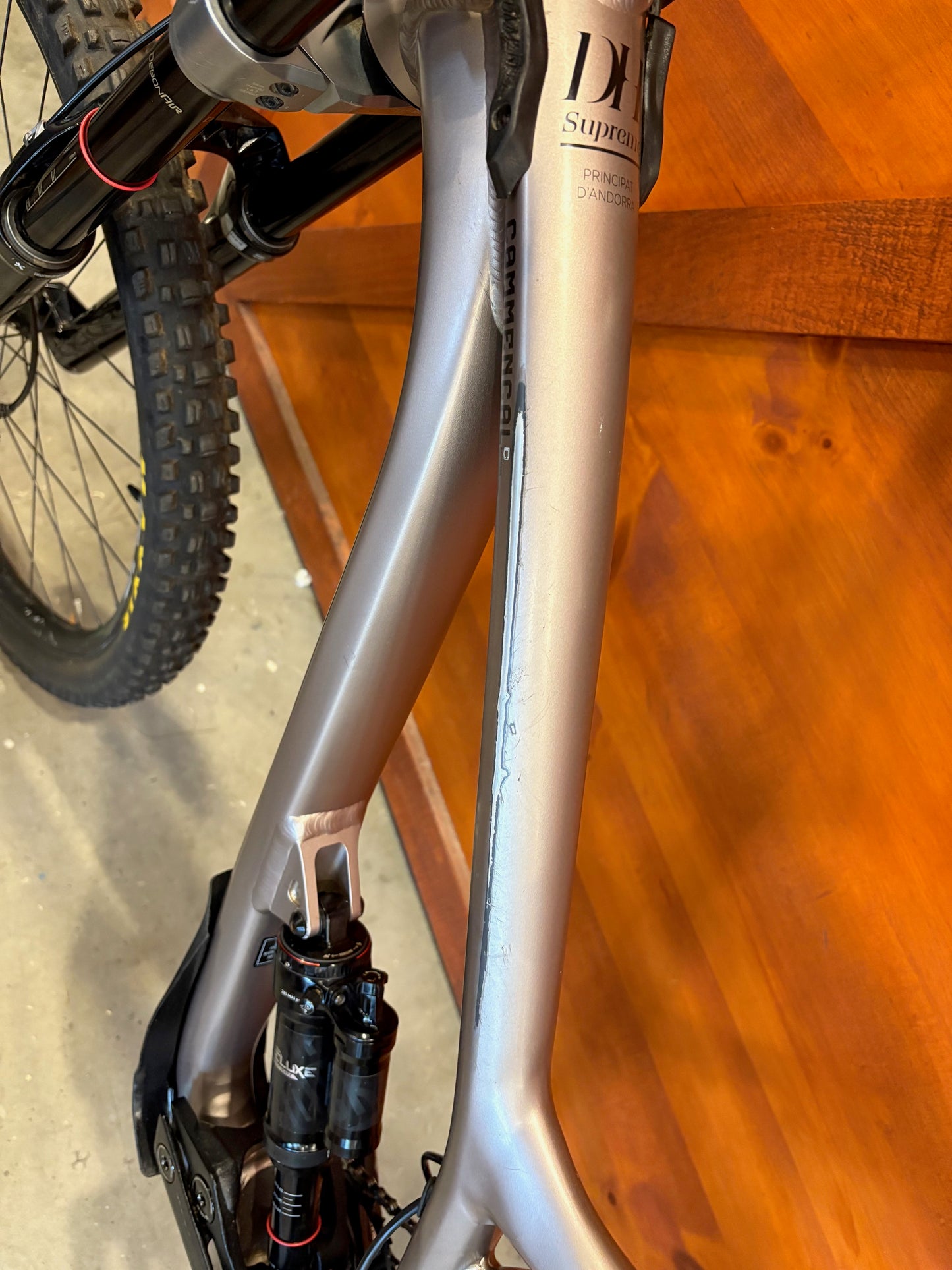 2022 Commencal Supreme V4