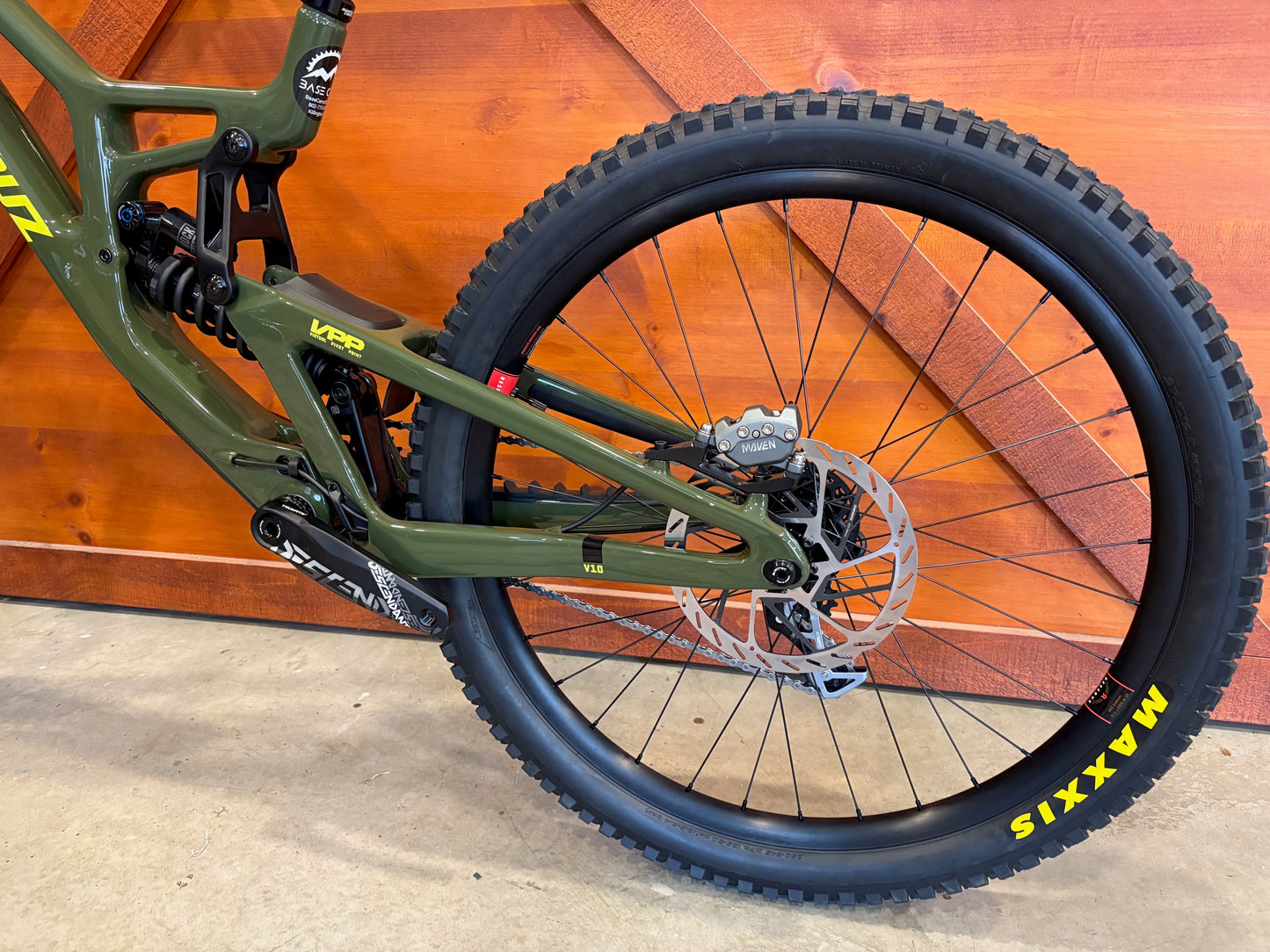 Santa Cruz V10 8 CC MX DH S Green