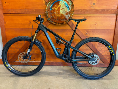2023 Yeti SB120 C1