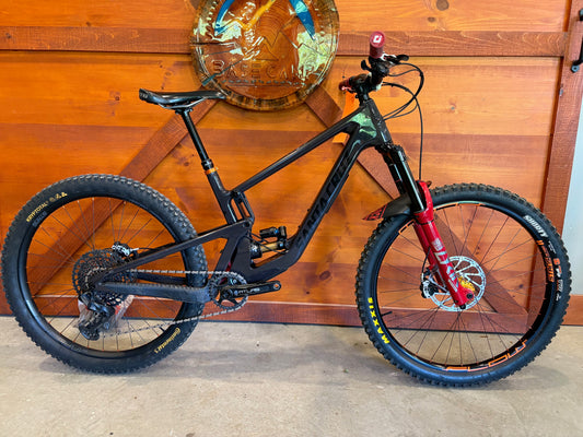 2022 Santa Cruz 5010 CC Custom Medium