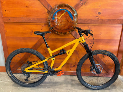 2024 Salsa Blackthorn