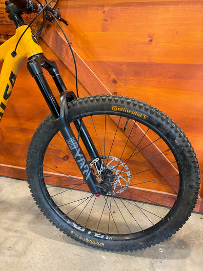 2024 Salsa Blackthorn