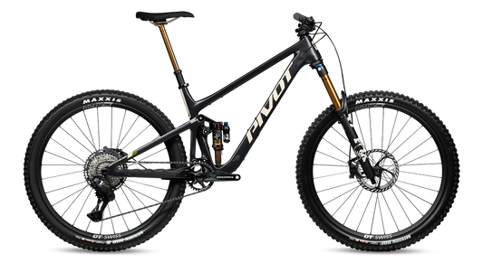 Pivot Switchblade PRO XT DI2 with 29" Alloy wheels